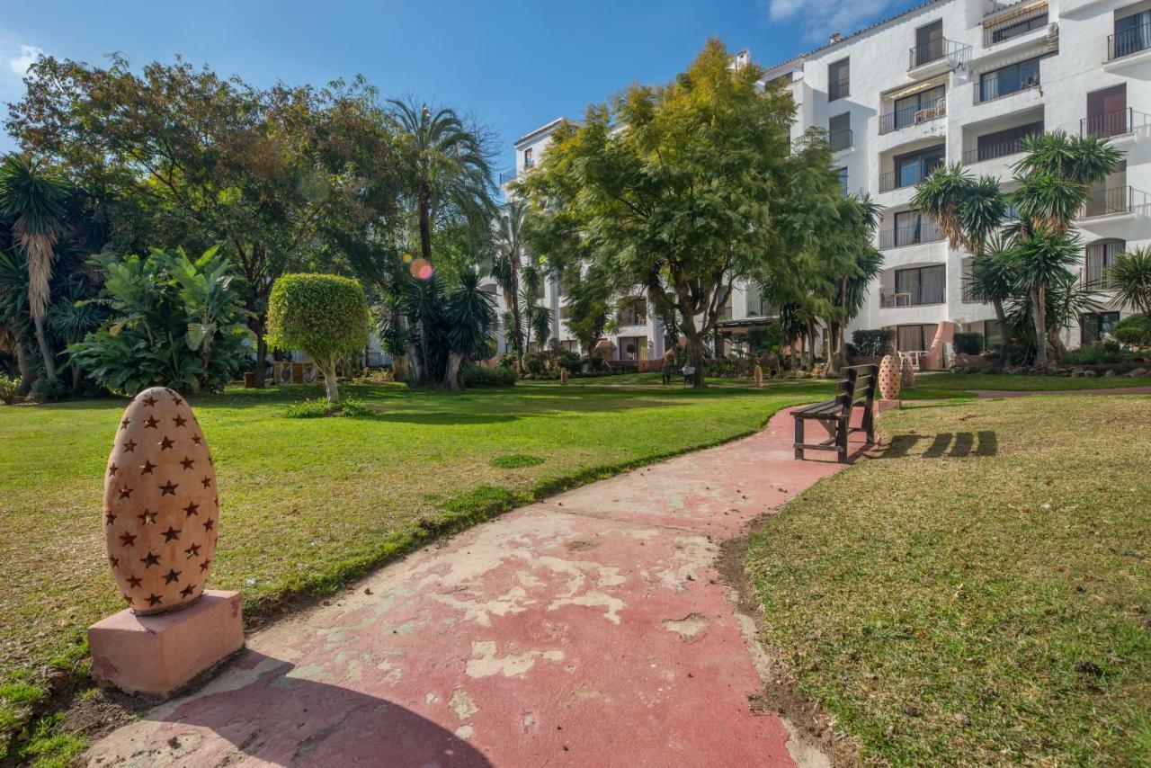 Апартаменти Jardines Del Puerto Марбелья Екстер'єр фото